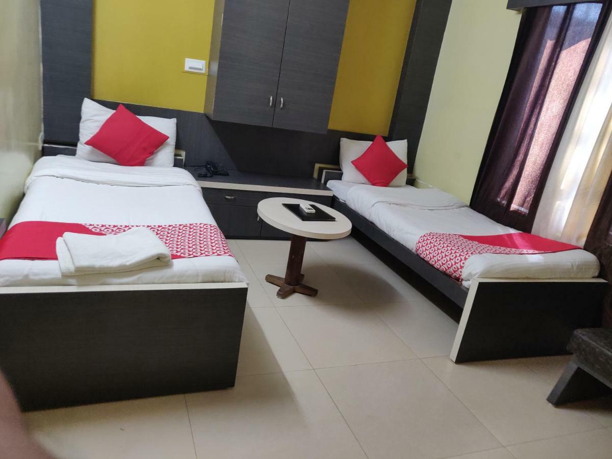 סיליגורי Hotel Jagat מראה חיצוני תמונה